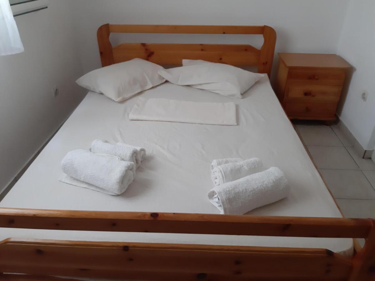 Konstantina'S House II Villa โคโรนิ ภายนอก รูปภาพ