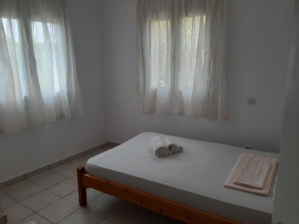 Konstantina'S House II Villa โคโรนิ ภายนอก รูปภาพ